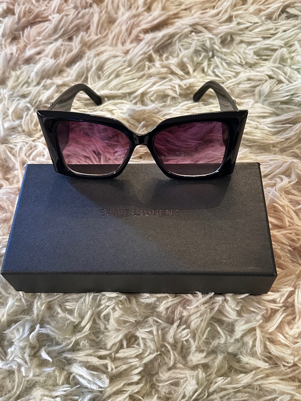 New Saint Laurent Glossy Black Cat‑Eye Sunglasses with Purple Lenses